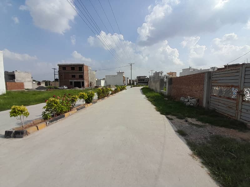 Commercial Corner main boulevard plot for sale on very ideal location Executive lodges opp Askari 14 main Gate adiala road rawalpindi 3