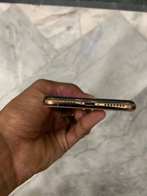 I Phone XS Max Official PTA Approved Dual Sim 64 GB  03209493949 3