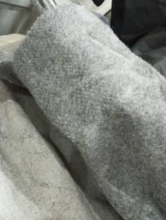 2 used carpet gray colour