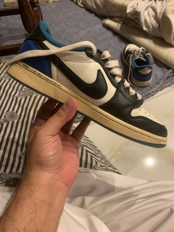 Jordan 1 Retro low OG Sp fragment x Travis’s Scott 3