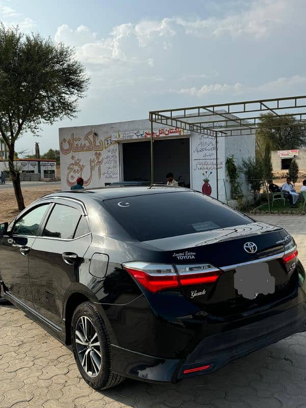 Toyota Altis Grande 2018 1