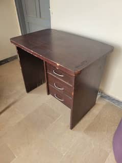 computer/ office table for sale