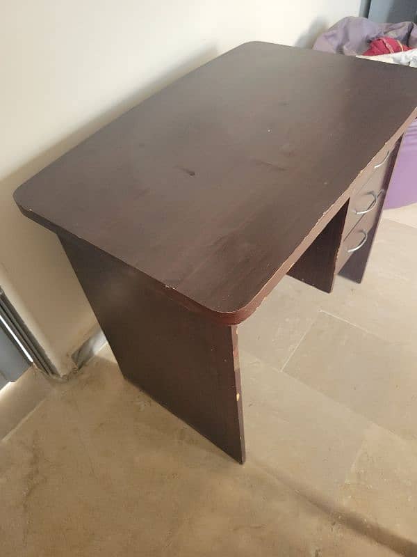 computer/ office table for sale 1