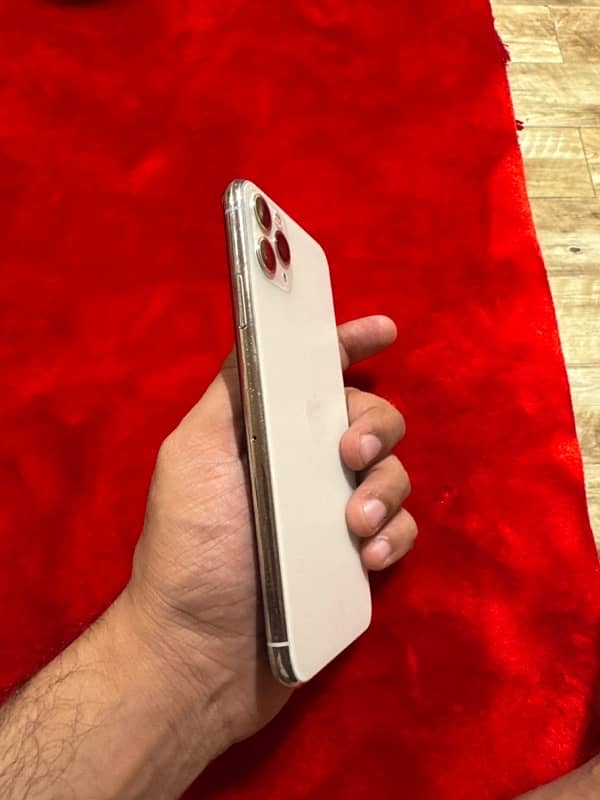 iphone 11pro Max 64Gb white 2