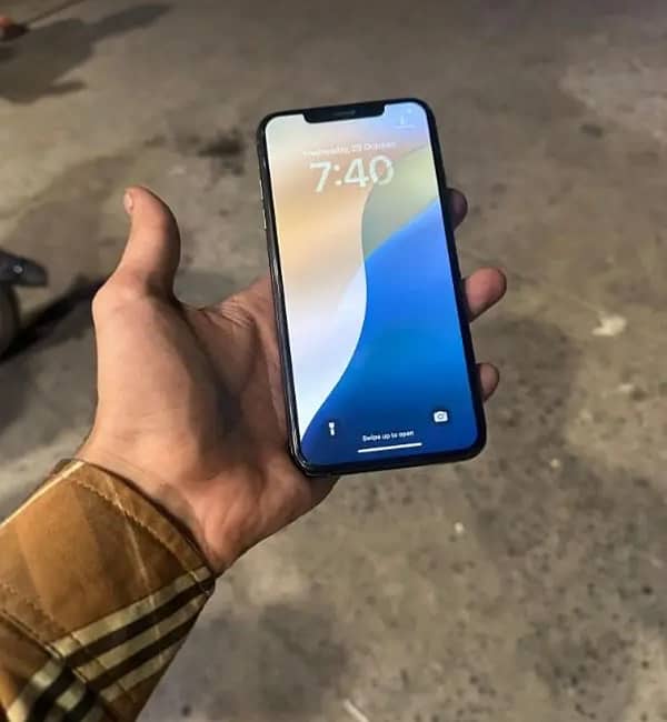 iPhone Xsmax jv 256gb 4month sim time urgent sale 4