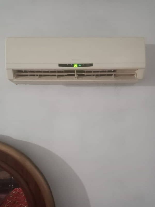 1.5 ton AC gree non inverter 1