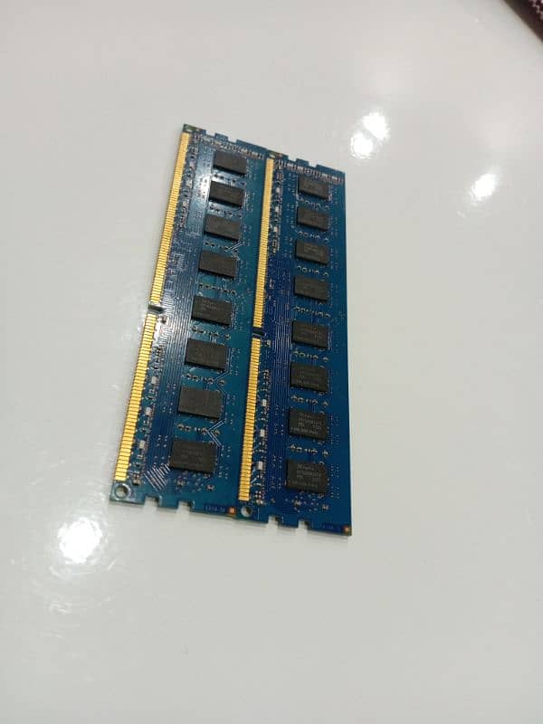 1 lenovo 4gb ddr3 2Rx8 12800 ram 0