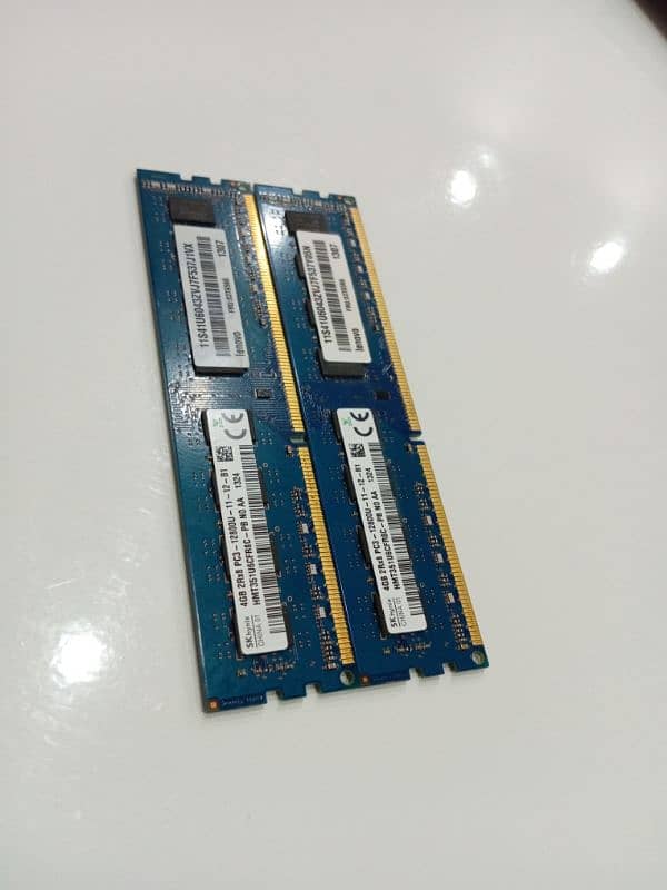 1 lenovo 4gb ddr3 2Rx8 12800 ram 1