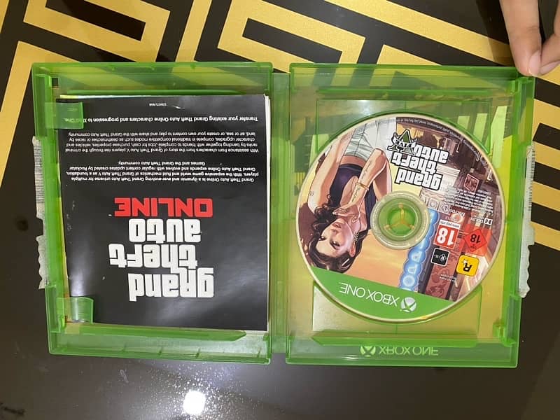 GTA 5 disc for xbox one 0