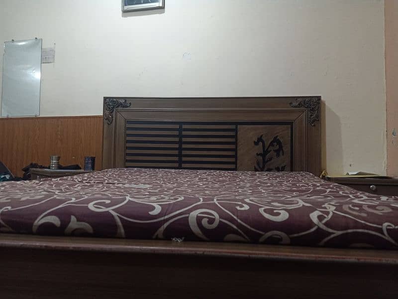 king size wooden bed 4