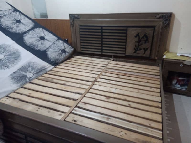 king size wooden bed 5