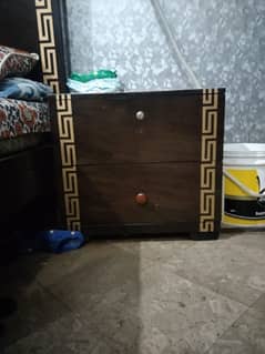 bed side table show cause dreesing table 3 door alamari