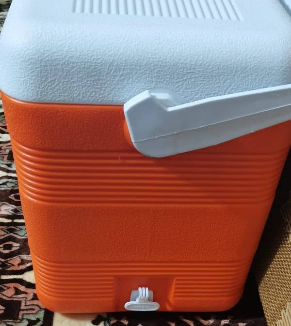 18 And 12 Litre Icebox Made in Uae 1