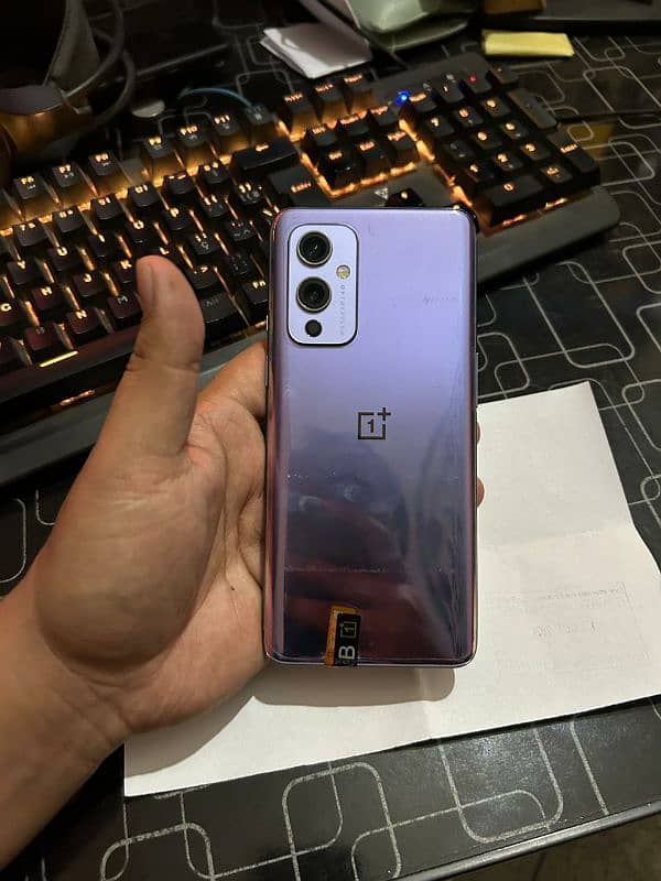 OnePlus 9 5G 1