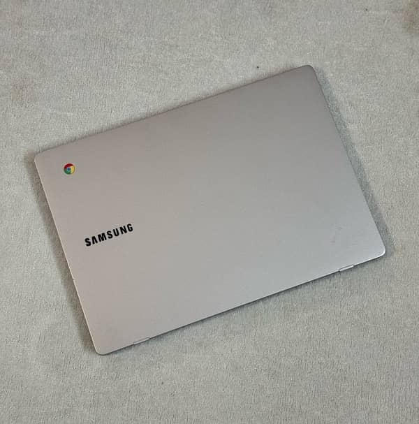 Samsung XE310 Chromebook Latest update 2029 4/32gb Playstore supported 1