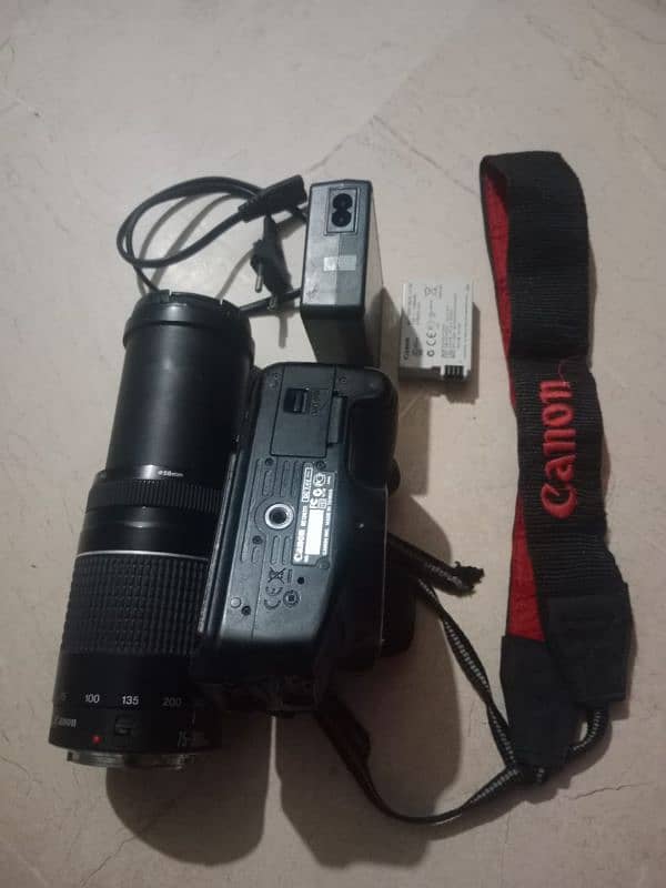 i want to sell my camera price will be negotiate. . 1