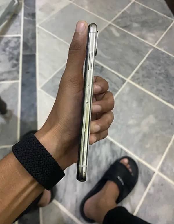 iPhone X 64gb pta approved 4