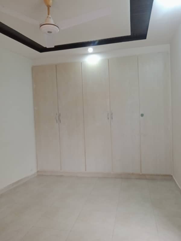 7 marla seperate gate upper portion for rent in psic society near lums dha lhr 4