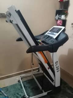 Slim Line Ki Running Machine Hai