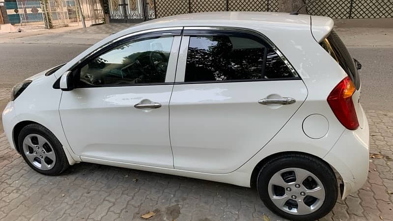 KIA Picanto 2022 17