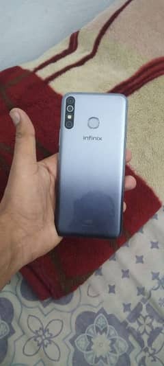 Infinix hot 8