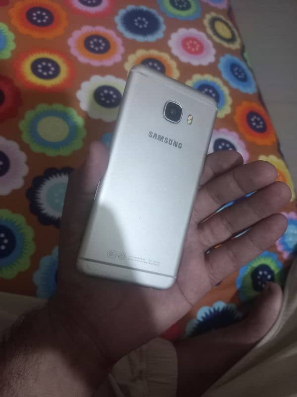 samsung c5 condition 10/9.5 hai only mobile hai 1