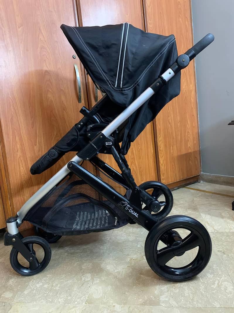 Britax uk twin stroller carrycot plus carseat 5