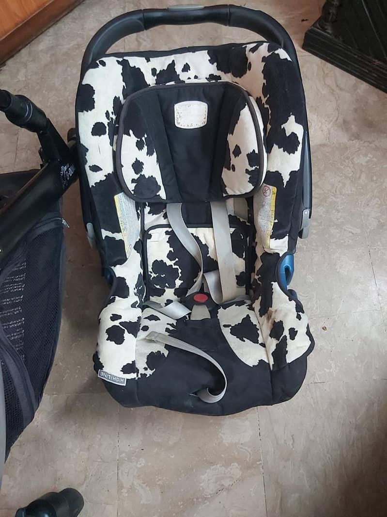 Britax uk twin stroller carrycot plus carseat 6