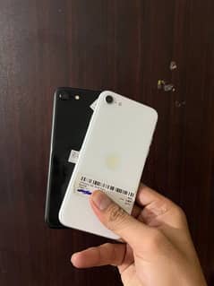 iPhone se2nd generation (128 GB ) PTA