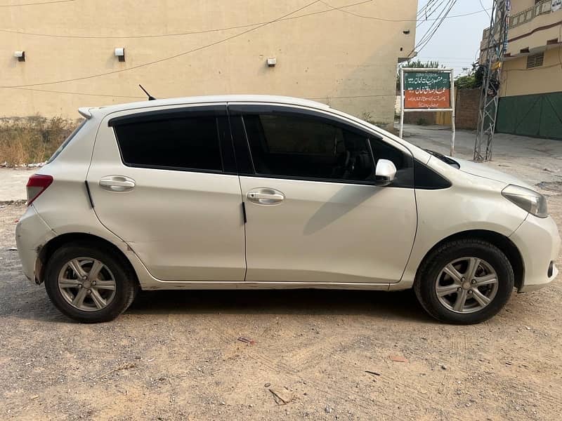 Toyota Vitz 2012 4