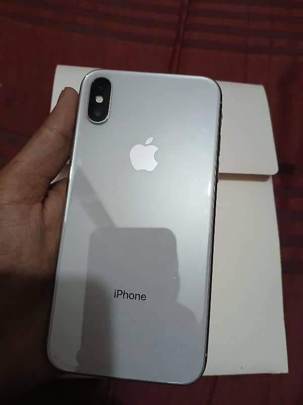 IPHONE X. 2