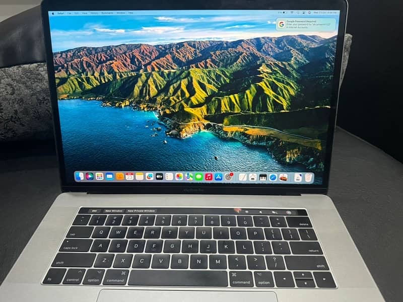 MacBook pro 2017 16/512 2