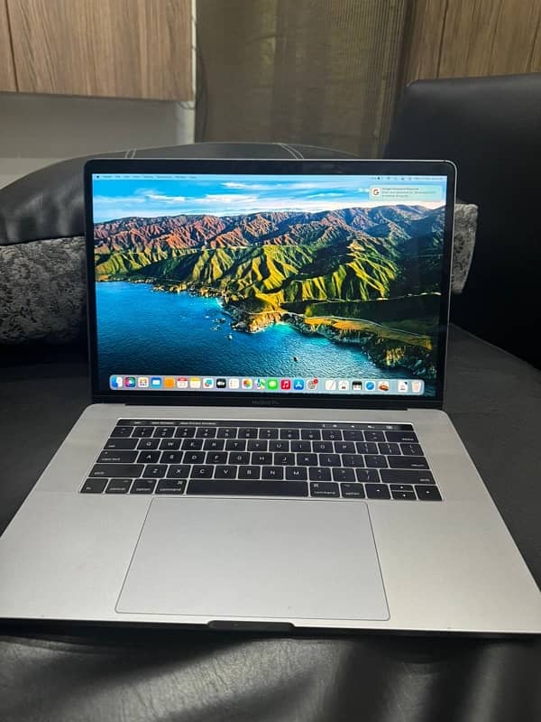 MacBook pro 2017 16/512 5