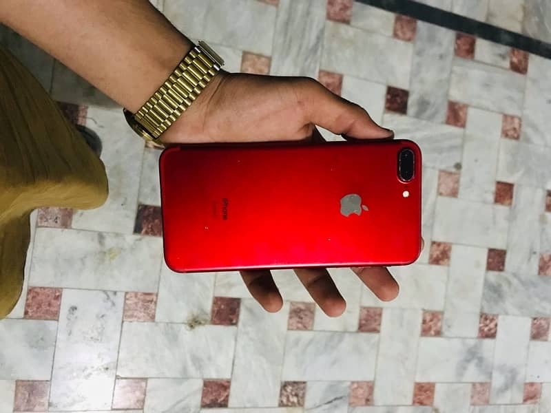 I phone 7 plus pTA approved 128 Gb only screen change 1