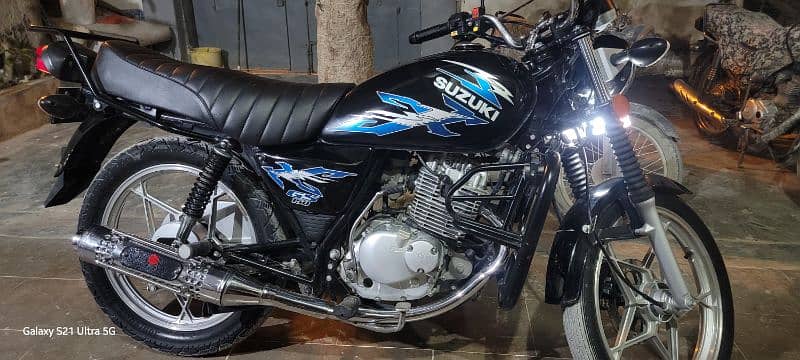 Suzuki gs 150 SE Model 2021 contact 03000742327 1