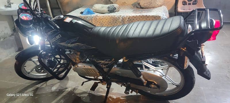 Suzuki gs 150 SE Model 2021 contact 03000742327 2