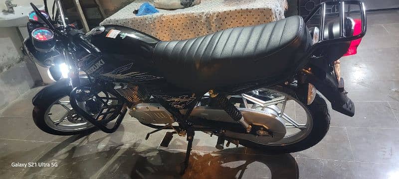 Suzuki gs 150 SE Model 2021 contact 03000742327 3