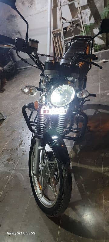 Suzuki gs 150 SE Model 2021 contact 03000742327 5