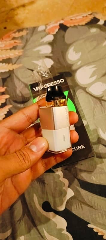 vaporesso xros cube 4