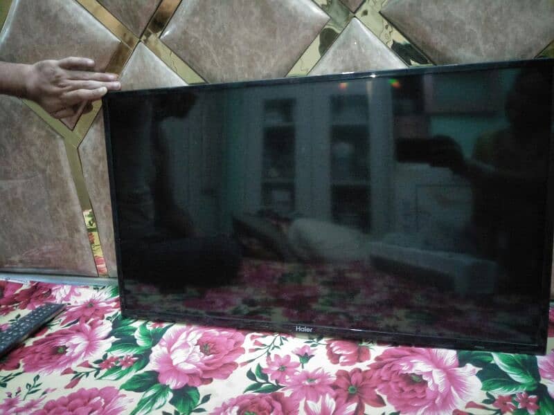 Haier android LED 32 inch for sale 0