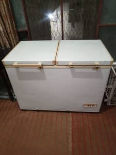 Like new freezer. Allama iqbal town lahore.