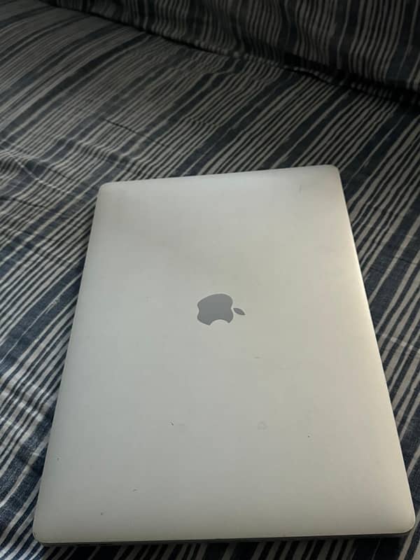 MacBook pro 1