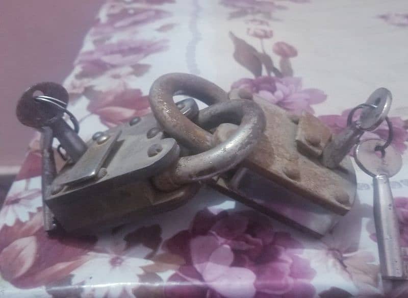 lock tallla Mazbuat or peyadar Hafiz lock destroy shop in hose ke liye 1