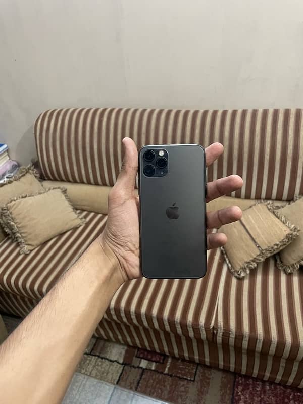 IPhone 11 pro 2