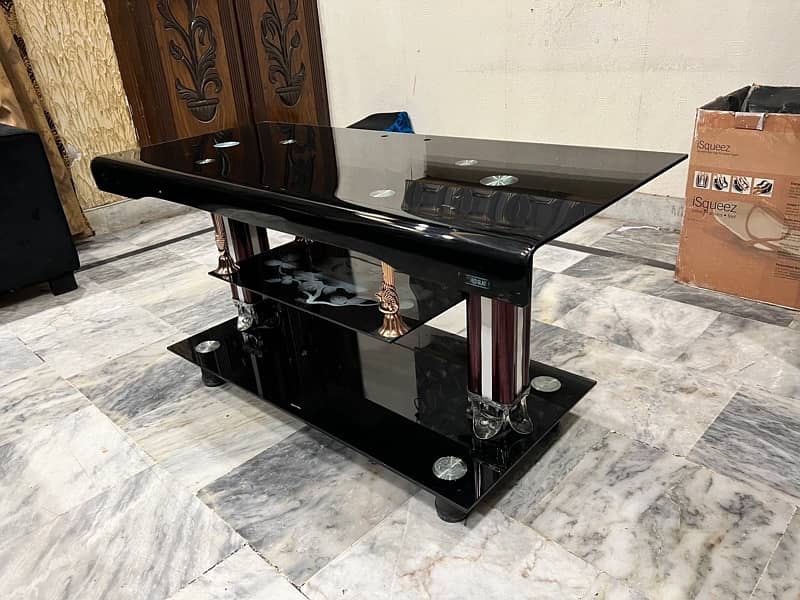 LCD Wall table 6