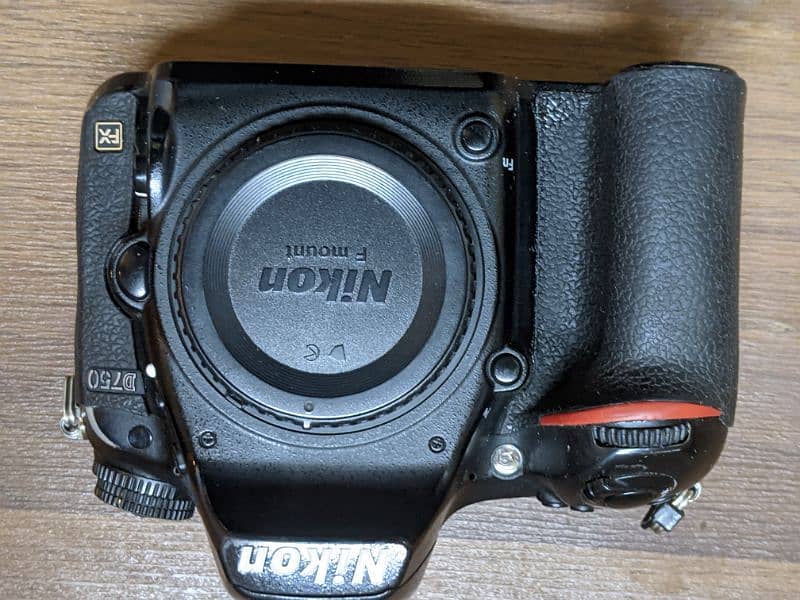 Nikon D750 With Box 1