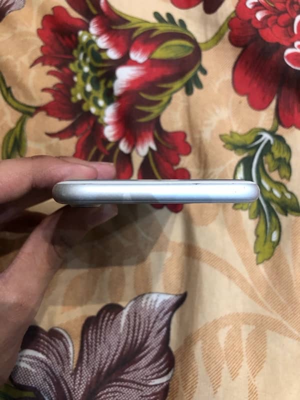 iPhone 7 128gb pta approved 4