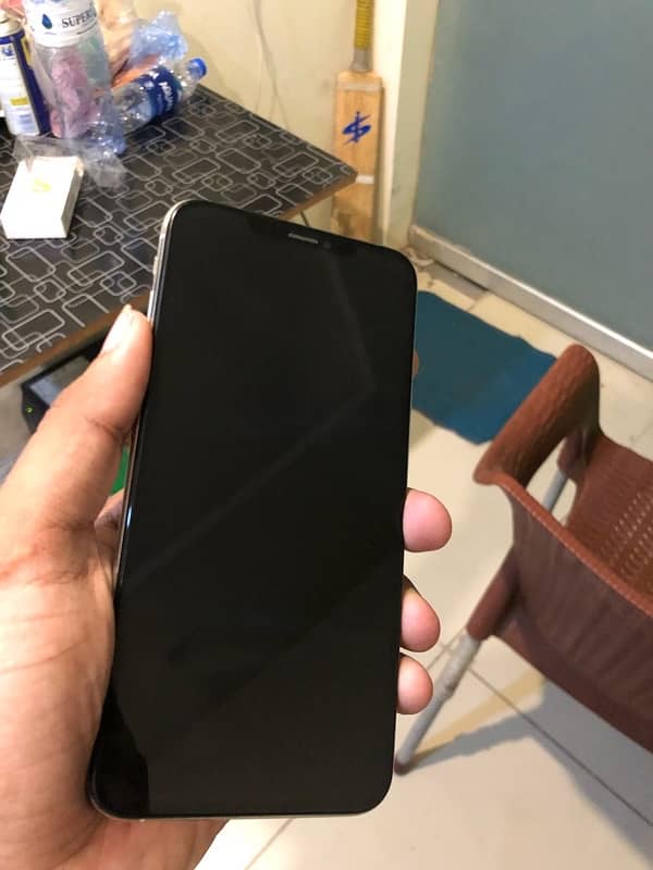 IPhone XS Max .  256GB . Dual PTA approved 1