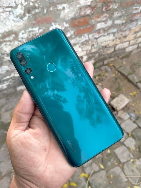 Huawei y9 prime pop-up camera 4/128 1