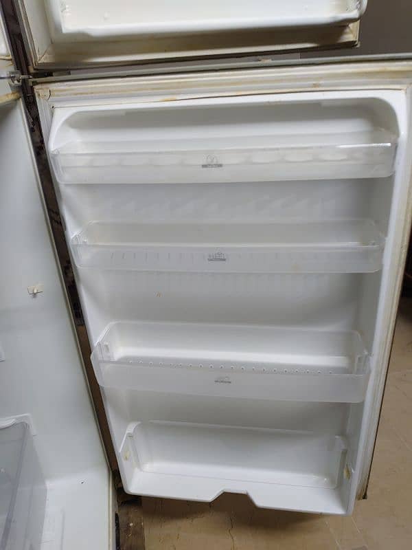 Sanyo no frost Refrigrator 6